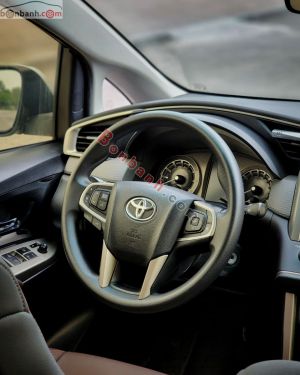 Xe Toyota Innova 2.0G 2016