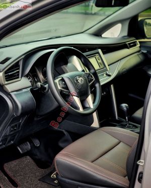 Xe Toyota Innova 2.0G 2016