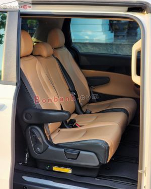 Xe Kia Carnival Luxury 2.2D 2022