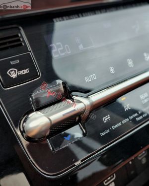 Xe Kia Carnival Signature 2.2D 2023