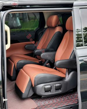 Xe Kia Carnival Signature 2.2D 2023